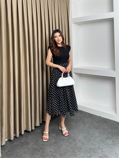 Eteği Puantiyeli Omzu Vatkalı Şifon Elbise Siyah