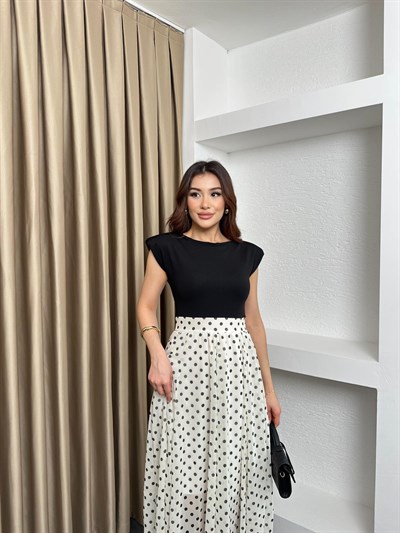 Eteği Puantiyeli Omzu Vatkalı Şifon Elbise Beyaz