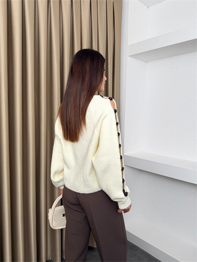 Kol Dekolte Aksesuar Detay Kazak