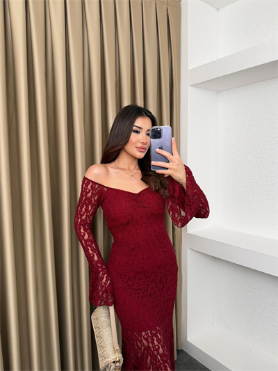 Madonna Yaka Dantel Detay Elbise Kırmızı