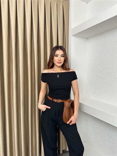 Madonna Yaka Kısa Kollu Bluz Siyah