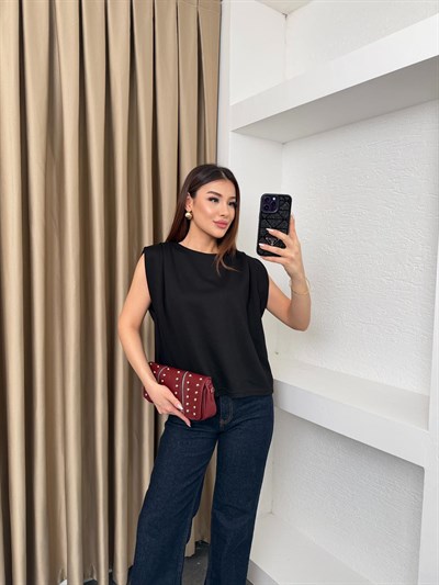 Omuz Vatkalı Modal Kumaş Tişört Siyah
