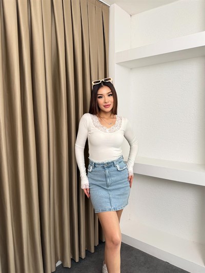 V Yaka Dantelli Fitilli Bluz Beyaz