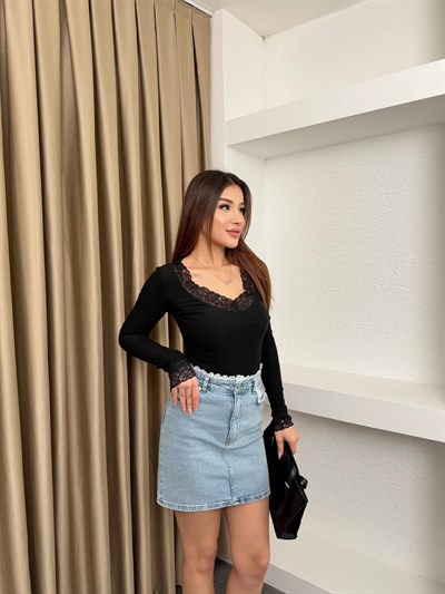 V Yaka Dantelli Fitilli Bluz Siyah