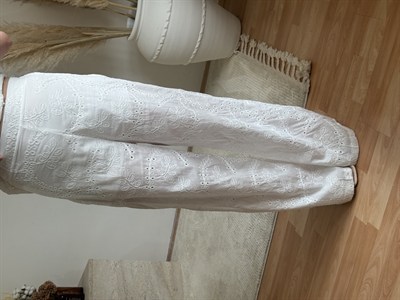 Fisto İşlemeli Bol Paça Pantolon