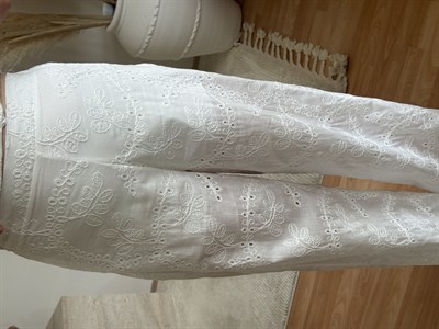 Fisto İşlemeli Bol Paça Pantolon