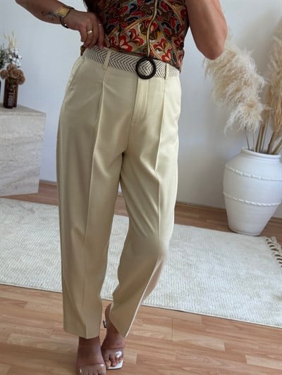 Kemer Detaylı Kumaş Pantolon-Krem