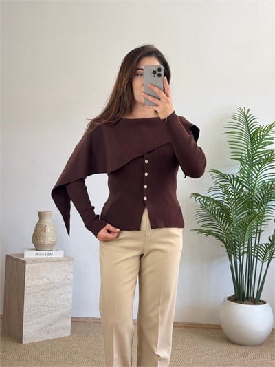 Şal Detaylı Düğmeli Triko-Kahve