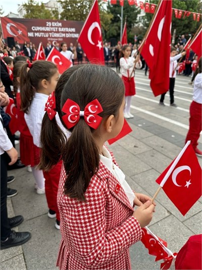 Kırmızı Bayrak Kurdele Klips Toka