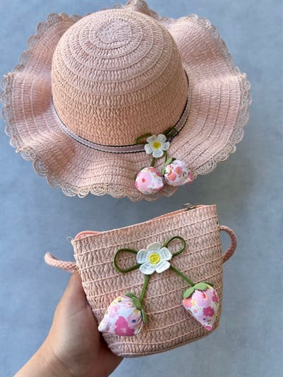 Çilek Detaylı Hasır Şapka & Çanta Set