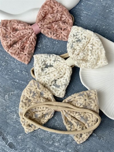 Üzeri Çiçek Desenli Nakışlı Çocuk - Bebek Bandana