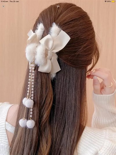 Ponpon Sarkıtlı Peluş Mandal
