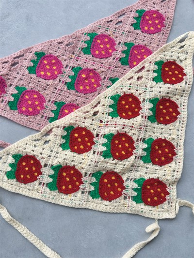 Çilek Desenli Örme Bohem Bandana