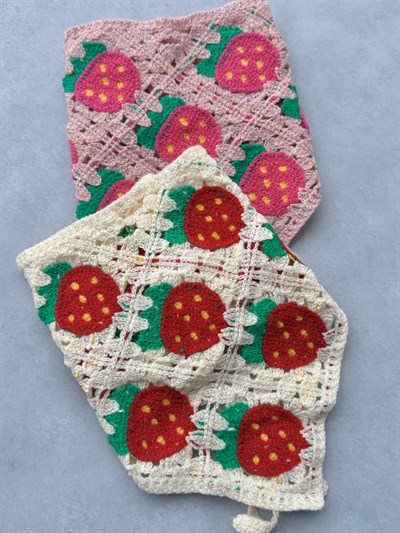 Çilek Desenli Örme Bohem Bandana