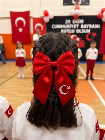 Kırmızı Bayrak Kurdele