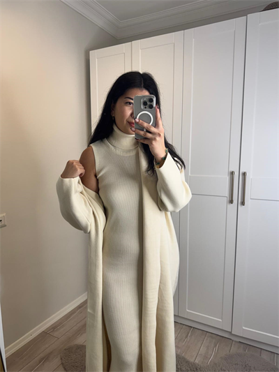 KREM ELBİSE HIRKA TAKIM