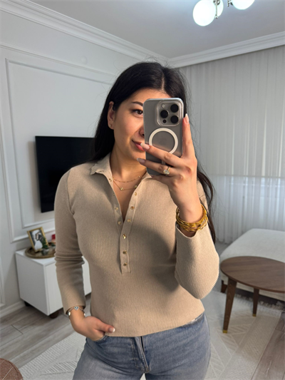 ÇITÇITLI DİK YAKA TRİKO