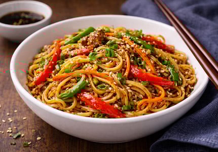 Egg Noodle Tarifi (Sebzeli ve Pratik Asya Usulü)