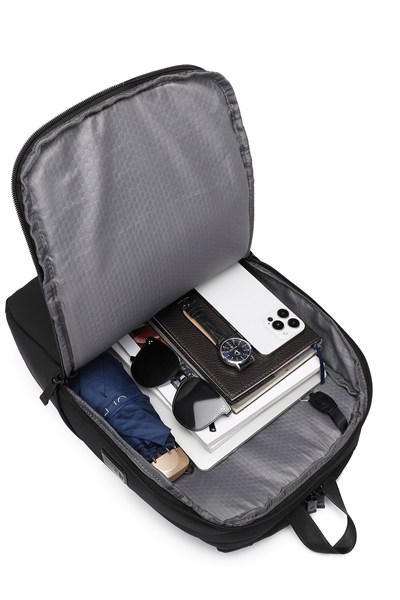 15,6 İnç Laptop Bölmeli, Ortopedik Sırt Destekli Su Geçirmez Erkek Sırt Çantası Ctv8680 Siyah