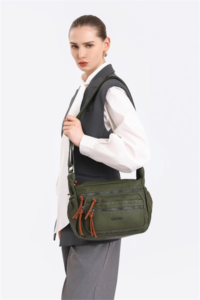 Barcelona Orta Boy Çok Cepli Uzun Çapraz Askılı Spor ve Günlük Kadın Omuz Çantası Siyah