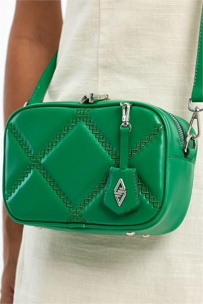 Küçük Boy Nakış Detaylı Crossbody Çapraz Askılı Kadın Omuz Çantası Çimen