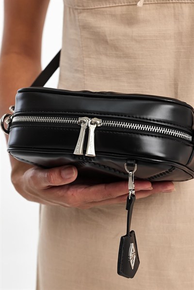 Küçük Boy Nakış Detaylı Crossbody Çapraz Askılı Kadın Omuz Çantası Siyah
