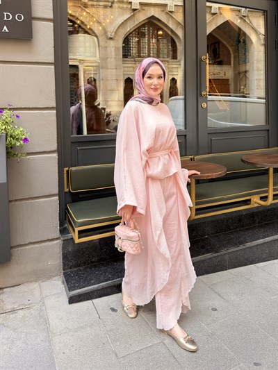 SELEN TAKIM | PEMBE