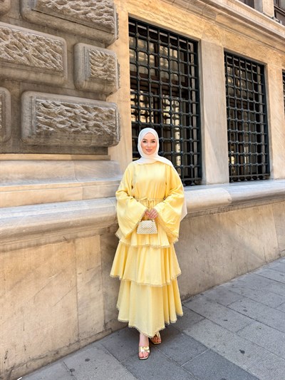 YORYO DANTEL DETAYLI KAT KAT ELBİSE | SARI