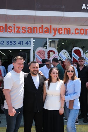 Poylin Premium Kocaeli Mağaza Açılışına Halk Yoğun İlgi Gösterdi