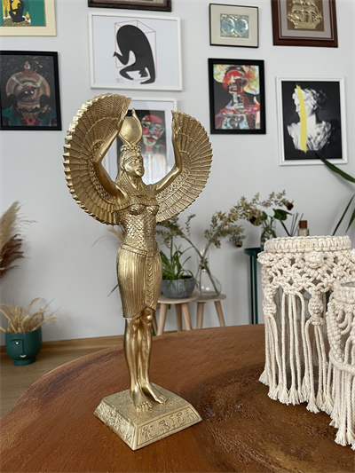 ALTIN İSİS TANRIÇA HEYKELİ - 34 CM 