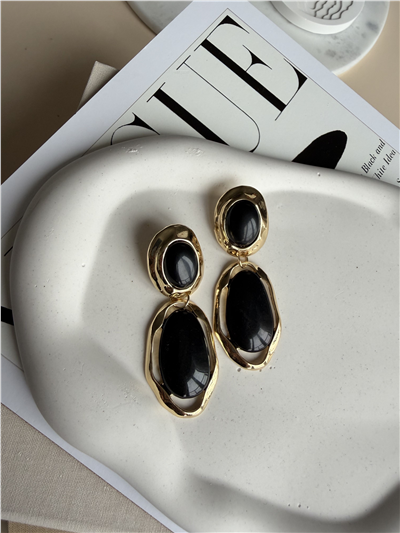 Özel Seri Zr Model Gold Mineli Sallantılı Tasarım Küpe Siyah