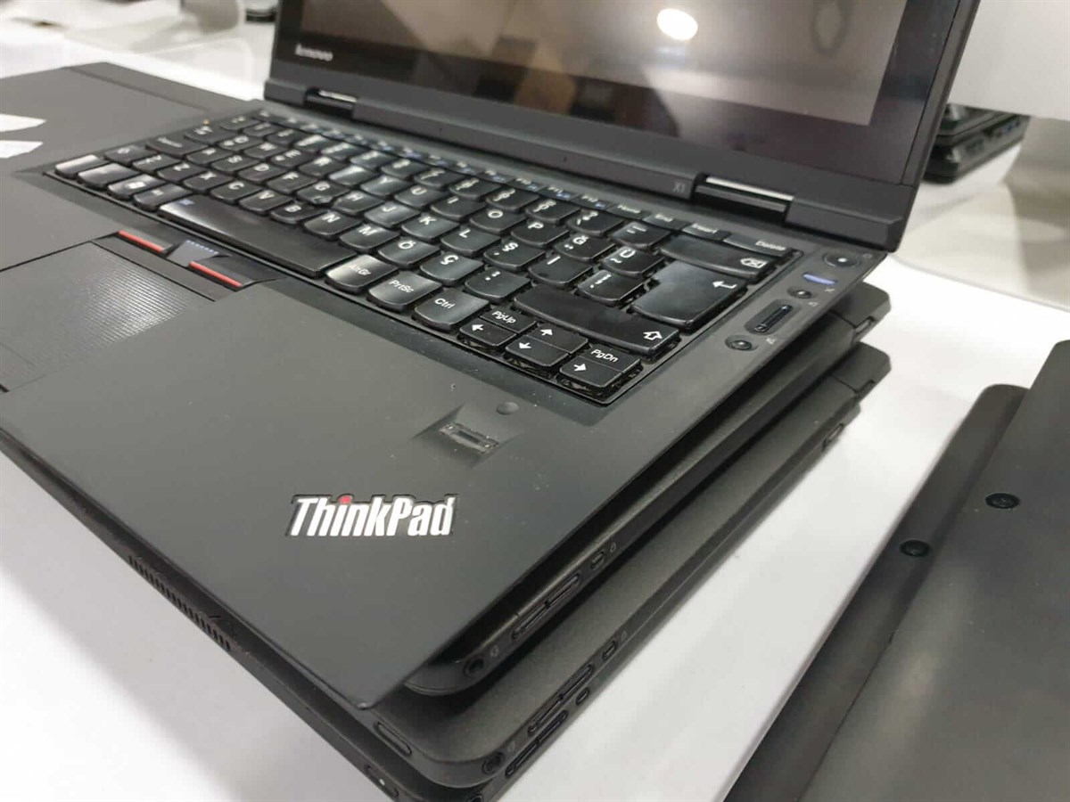 Lenovo X1 İntel İ5 2520M 4 Ram 250 HDD 14inc-Defolu-2.EL Notebook