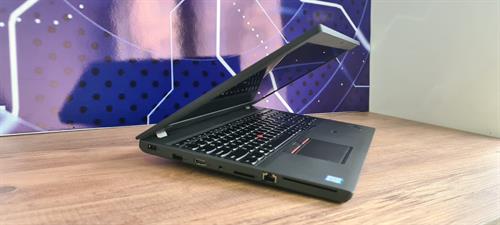 Lenovo ThinkPad P50S Intel İ7 6600U 16 Ram 256 SSD M500M Win PRO