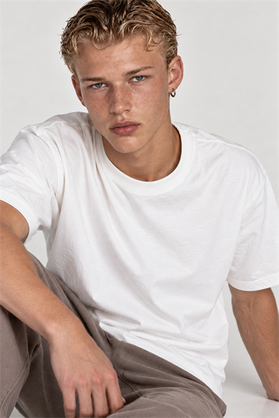 Basic T-Shirt