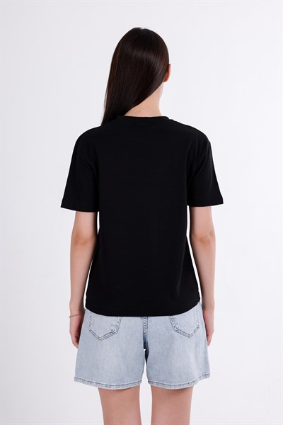 Basic T-Shirt