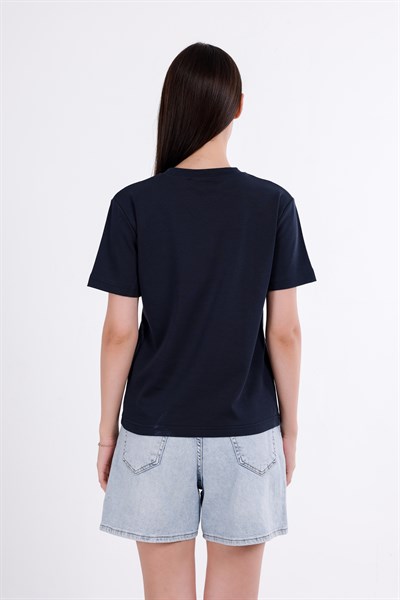 Basic T-Shirt