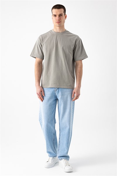 Basic T-Shirt