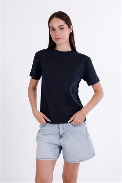 Basic T-Shirt