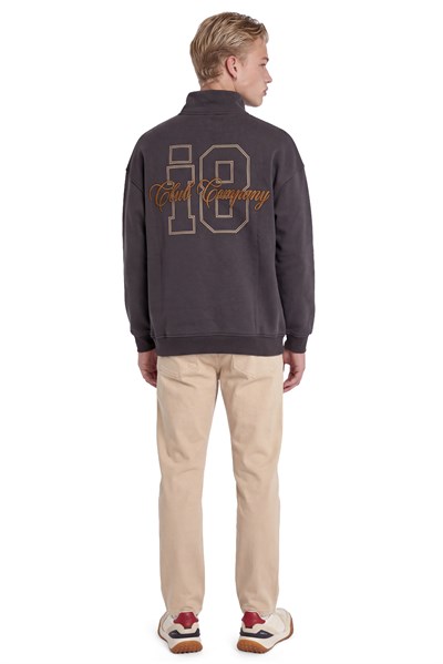 Club Company Nakışlı Yarım Fermuarlı Sweatshirt