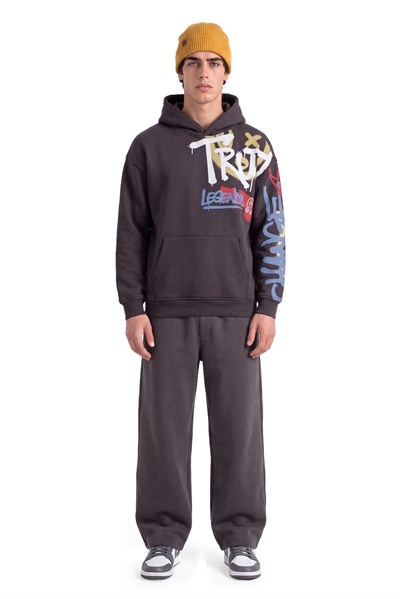 Grafiti Baskılı Kapüşonlu Sweatshirt