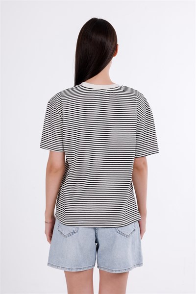 Kısa Kollu Çizgili T-Shirt