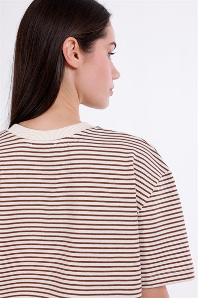 Kısa Kollu Çizgili T-Shirt