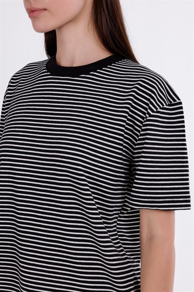 Kısa Kollu Çizgili T-Shirt