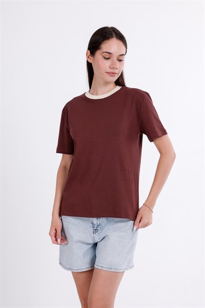 Kontrast Yaka Basic T-Shirt