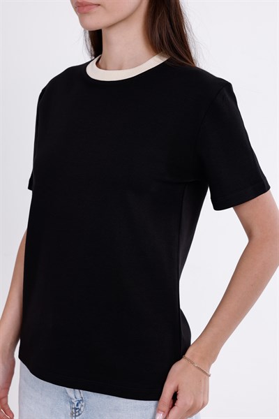 Kontrast Yaka Basic T-Shirt
