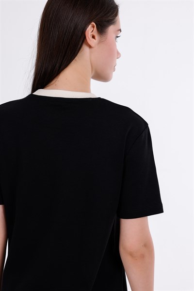 Kontrast Yaka Basic T-Shirt
