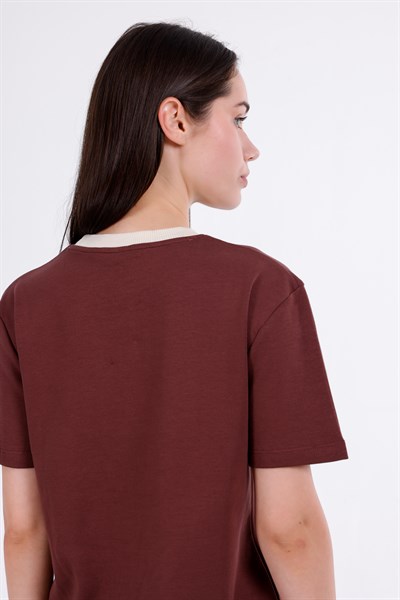 Kontrast Yaka Basic T-Shirt