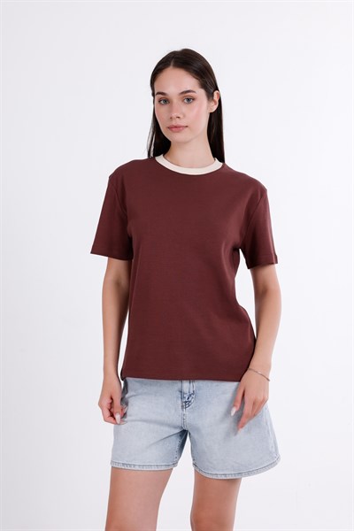 Kontrast Yaka Basic T-Shirt
