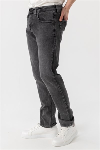 Regular Jean