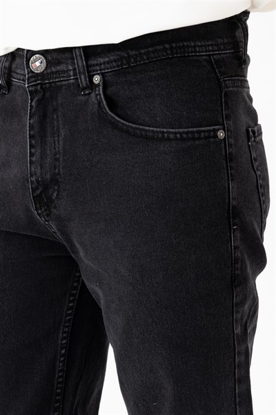 Straight Jean